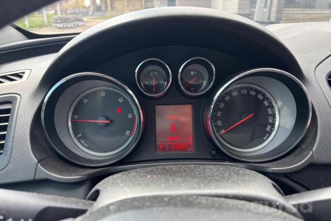 Opel Insignia A Sports Tourer wagon 5-doors