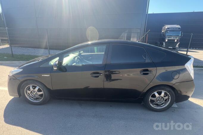 Toyota Prius 3 generation Hatchback 5-doors