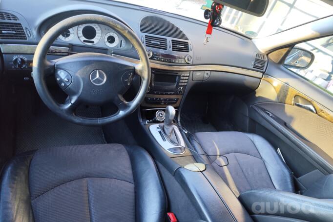 Mercedes-Benz E-Class W211/S211 Sedan 4-doors