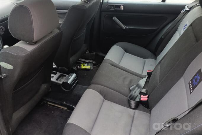 Volkswagen Golf 4 generation Hatchback 5-doors