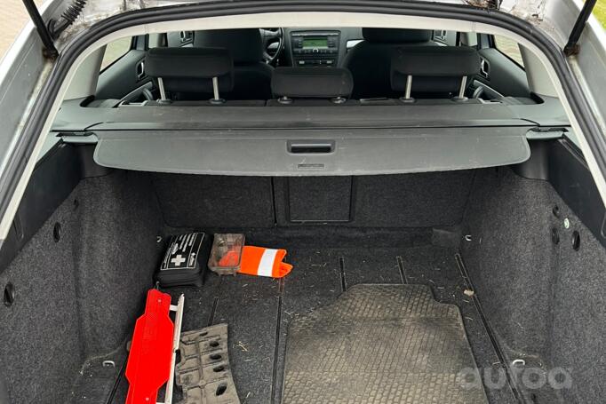 Skoda Octavia 2 generation Combi wagon 5-doors