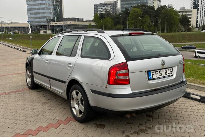 Skoda Octavia 2 generation Combi wagon 5-doors