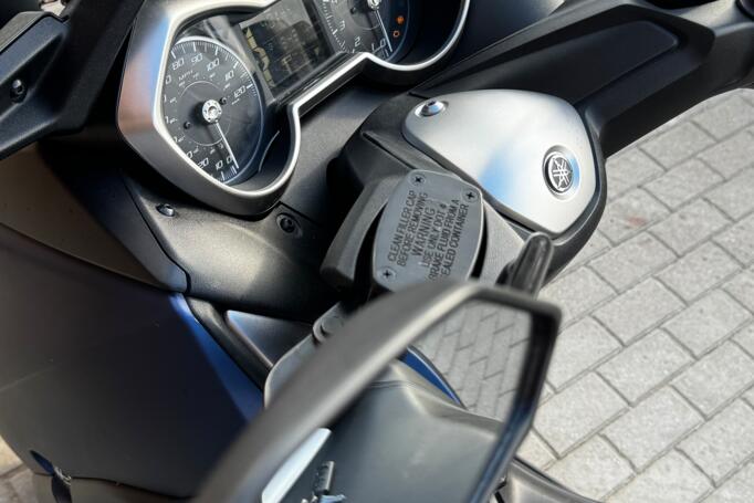 Yamaha X-MAX