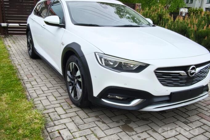 Opel Insignia B Country Tourer wagon 5-doors