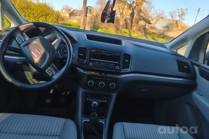 SEAT Alhambra 2 generation Minivan