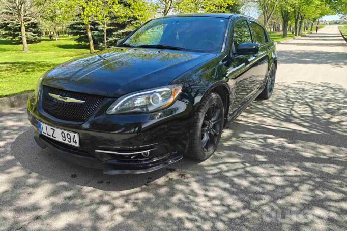 Chrysler 200 1 generation