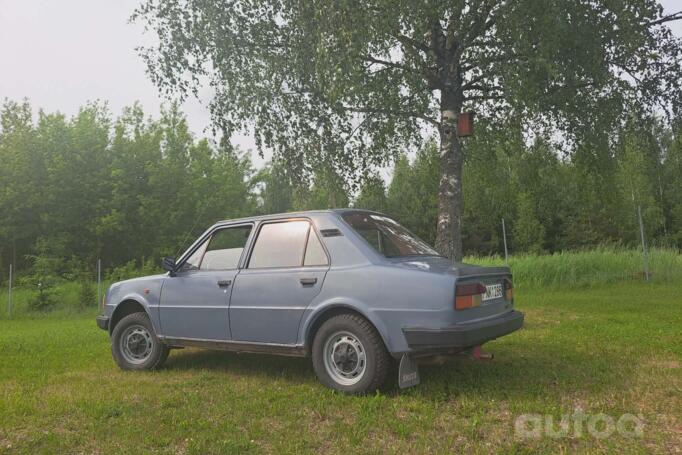 Skoda 105/120/130 1 generation [restyling] Sedan