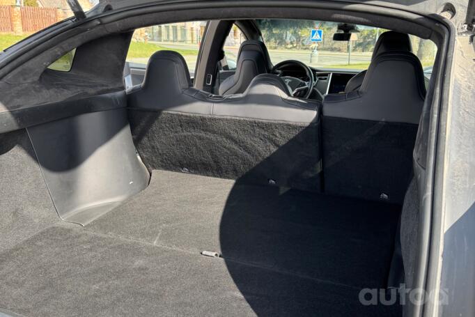 Tesla Model X 1 generation Crossover