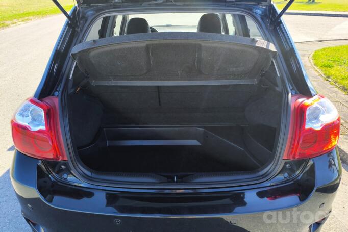 Toyota Auris 1 generation [restyling] Hybrid hatchback 5-doors