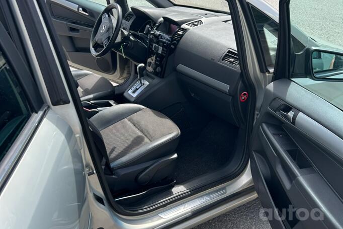 Opel Zafira B Minivan 5-doors