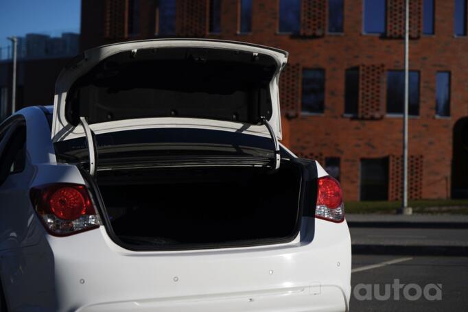 Chevrolet Cruze J300 [restyling] Sedan 4-doors