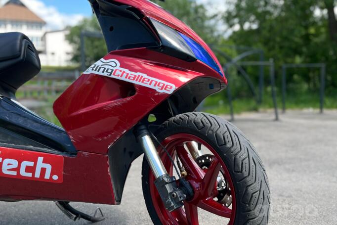 Aprilia SR
