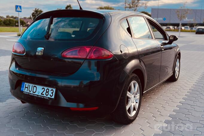 SEAT Leon 2 generation Hatchback 5-doors