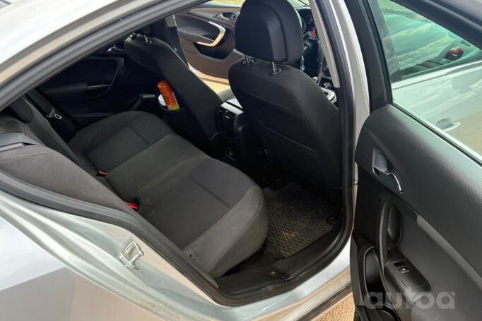 Opel Insignia A Sedan 4-doors
