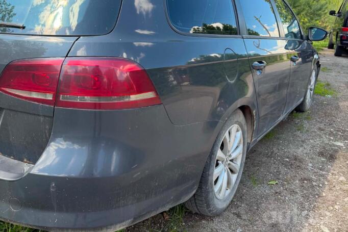 Volkswagen Passat B7 Variant wagon 5-doors