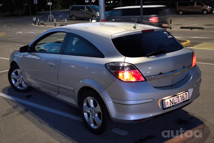 Opel Astra H Hatchback