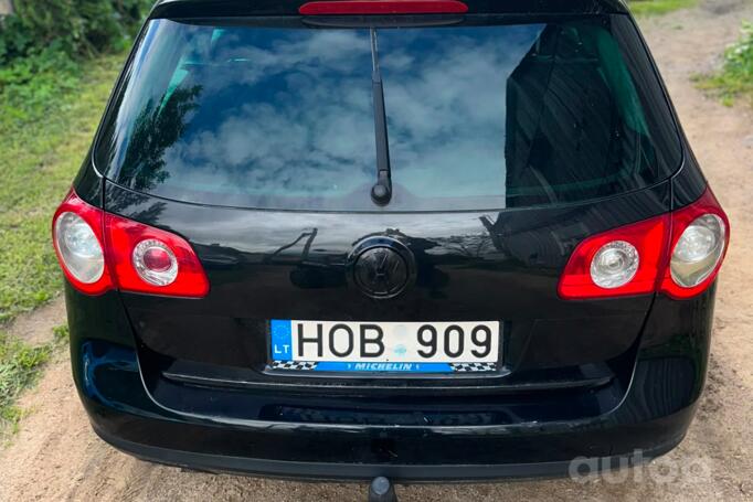 Volkswagen Passat B6 wagon 5-doors