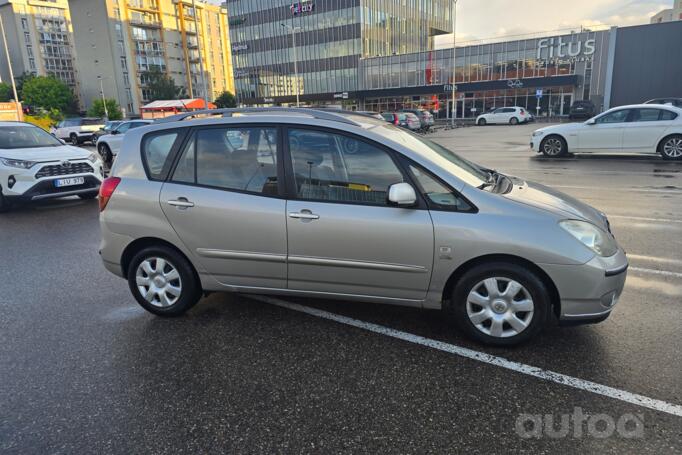 Toyota Corolla Verso 1 generation Minivan