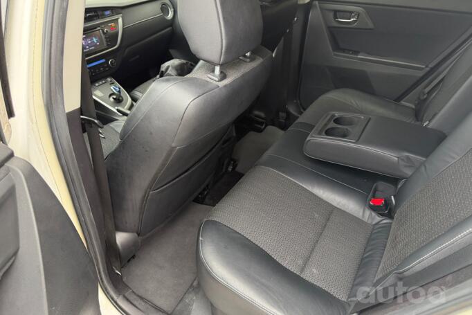 Toyota Auris 2 generation Touring Sports Hybrid wagon 5-doors