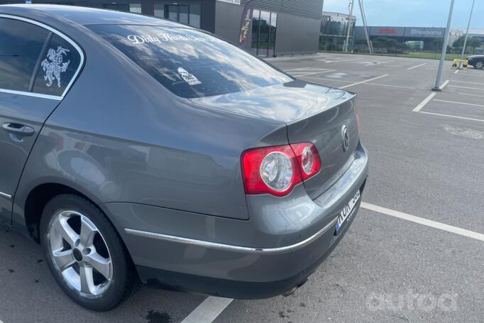 Volkswagen Passat B6 Sedan 4-doors