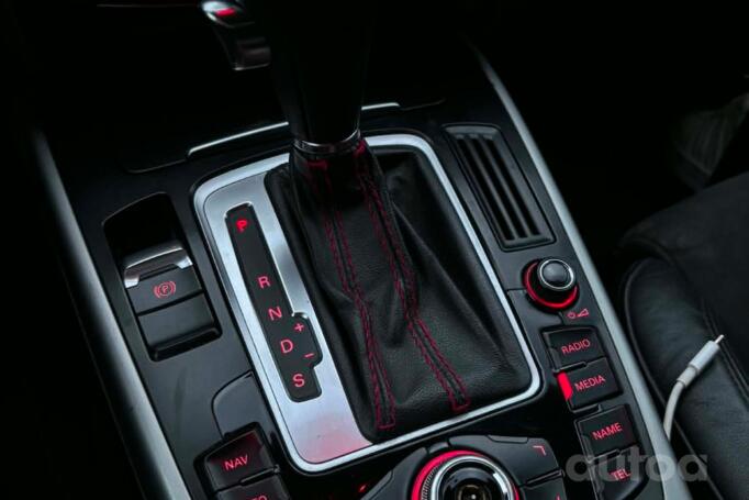 Audi A4 B8/8K wagon 5-doors