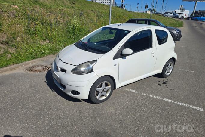 Toyota Aygo 1 generation [2th restyling] Hatchback