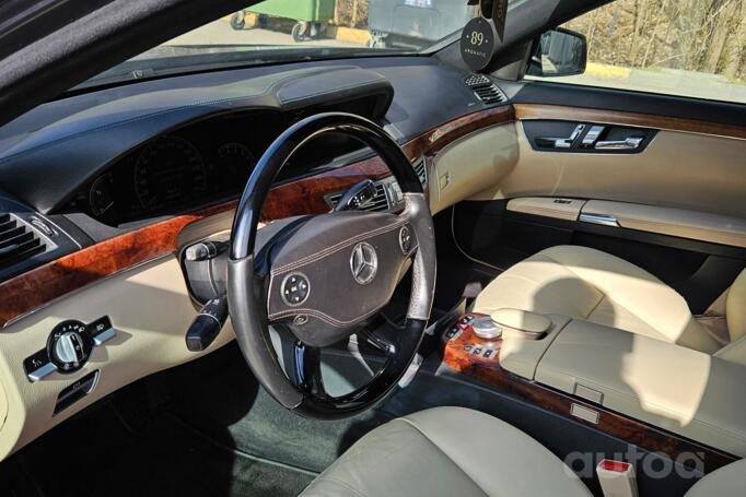 Mercedes-Benz S-Class W221 Sedan 4-doors