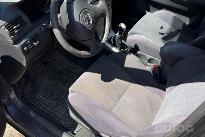 Toyota Corolla E120 Hatchback 5-doors