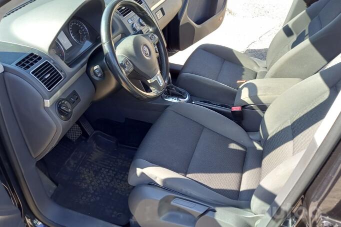 Volkswagen Touran 2 generation Minivan
