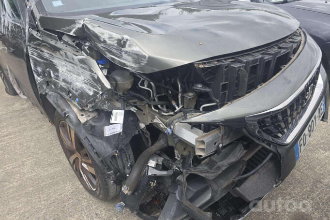 Peugeot 3008 2 generation Crossover