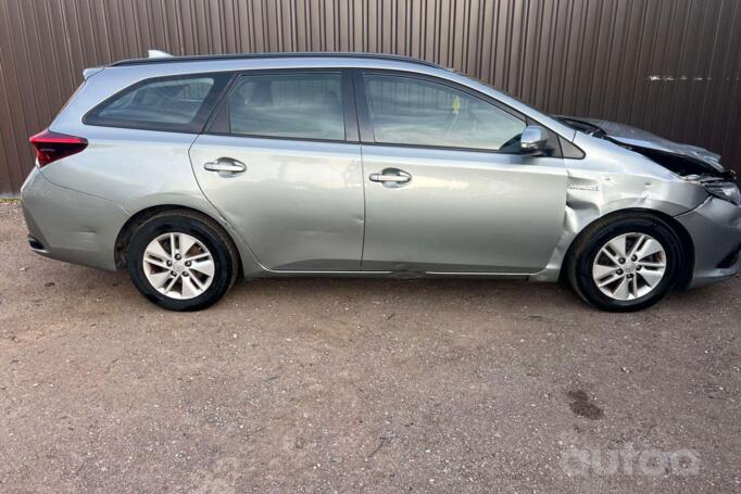 Toyota Auris 2 generation Touring Sports wagon 5-doors