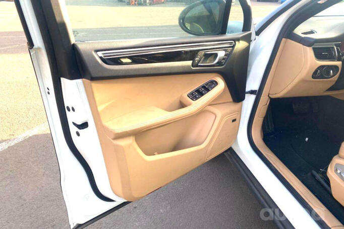 Porsche Macan 1 generation Crossover
