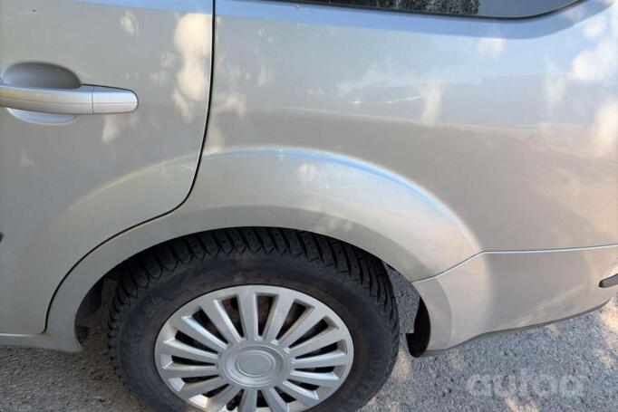 Ford Focus 2 generation wagon 5-doors