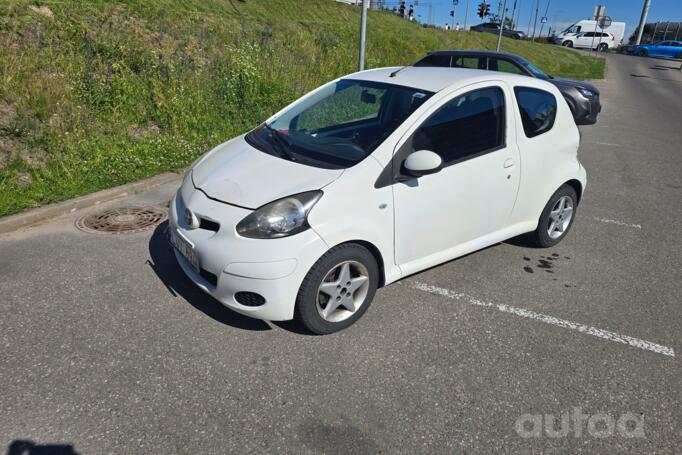 Toyota Aygo 1 generation [restyling] Hatchback 3-doors