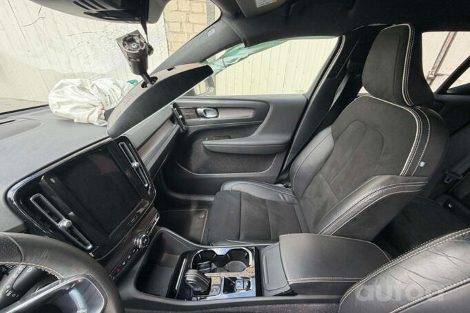 Volvo XC40 1 generation Crossover
