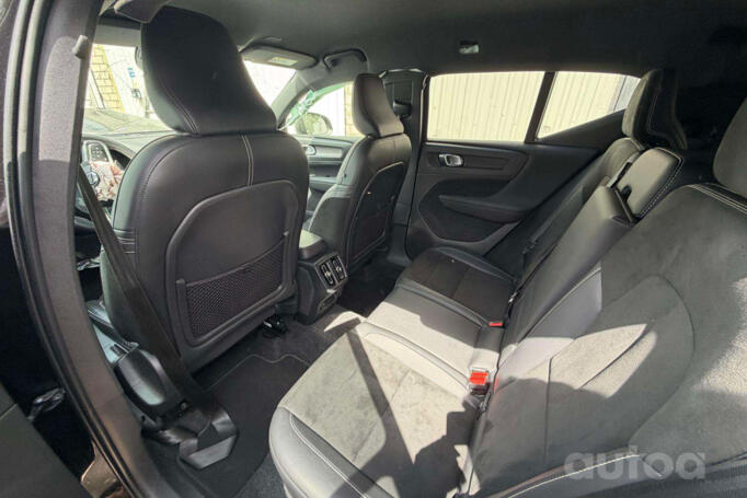 Volvo XC40 1 generation Crossover
