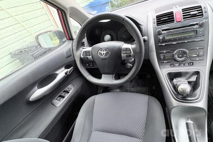 Toyota Auris 1 generation [restyling] Hatchback 5-doors