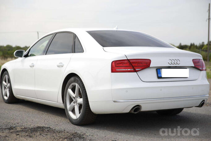 Audi A8 D4/4H Sedan