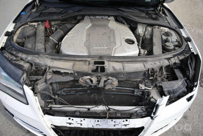 Audi A8 D4/4H Sedan