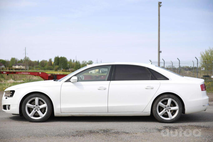 Audi A8 D4/4H Sedan