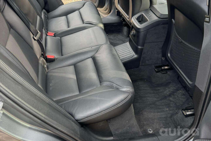 Volvo V60 2 generation wagon 5-doors