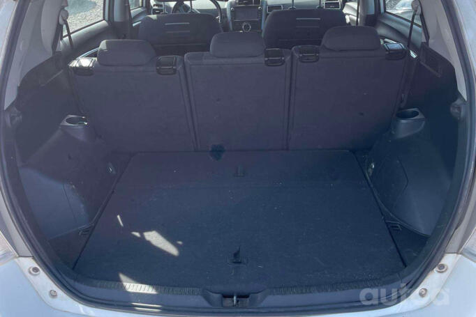 Toyota Verso 3rd generation (Facelift)
