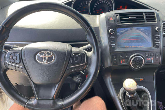 Toyota Verso 3rd generation (Facelift)