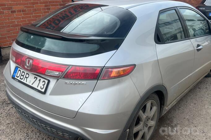 Honda Civic 8 generation Hatchback 5-doors
