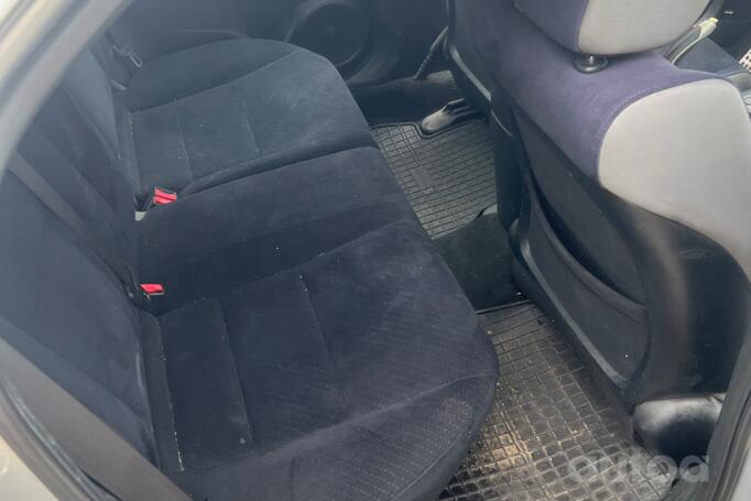 Honda Civic 8 generation Hatchback 5-doors
