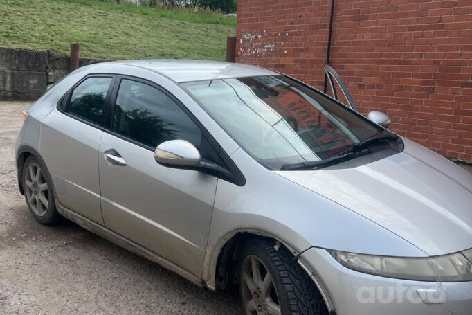 Honda Civic 8 generation Hatchback 5-doors