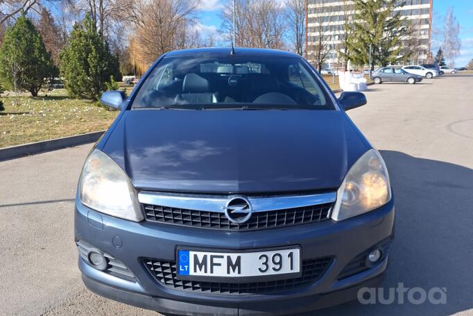 Opel Astra H Hatchback