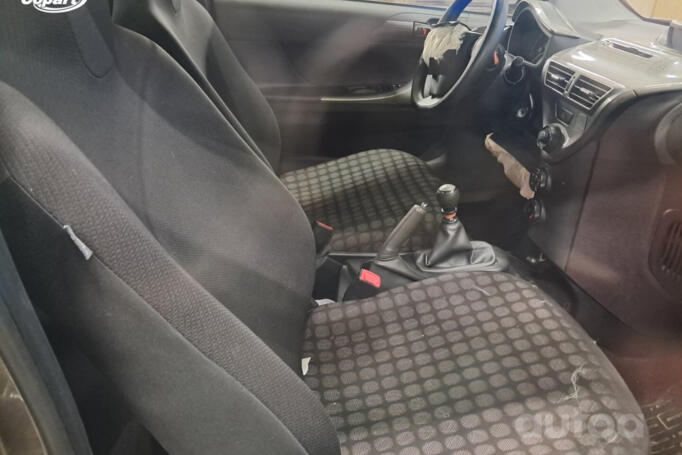 Toyota iQ 1 generation Hatchback
