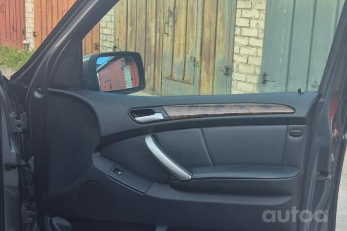 BMW X5 E53 Crossover