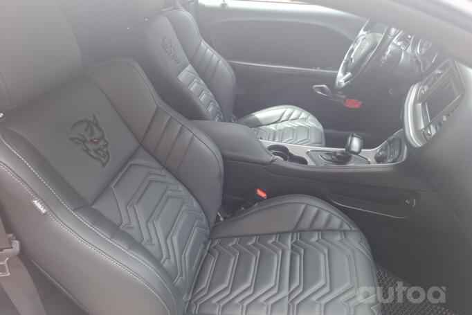 Dodge Challenger 3 generation [2th restyling] Coupe